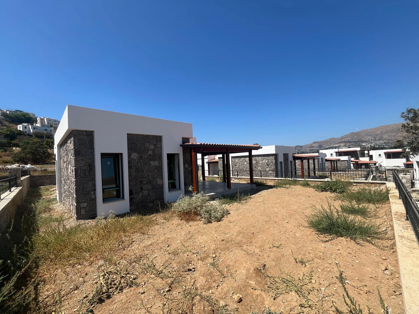 Bodrum Bağlada Satılık Deniz Manzaralı 6+2 Müstakil Villa